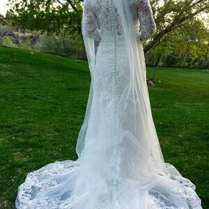 Stunning Lace Wedding Dress Long Sleeve with Sweetheart Illusion Neck and Train